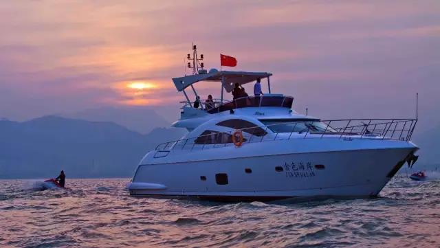 太阳鸟 凤鸟68英尺